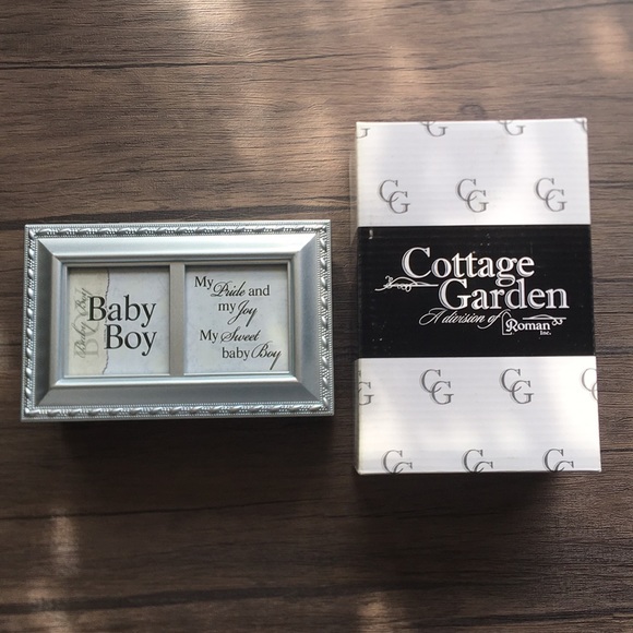 NEW Jewelry / Music Box in a silvery blue - Picture 2 of 7